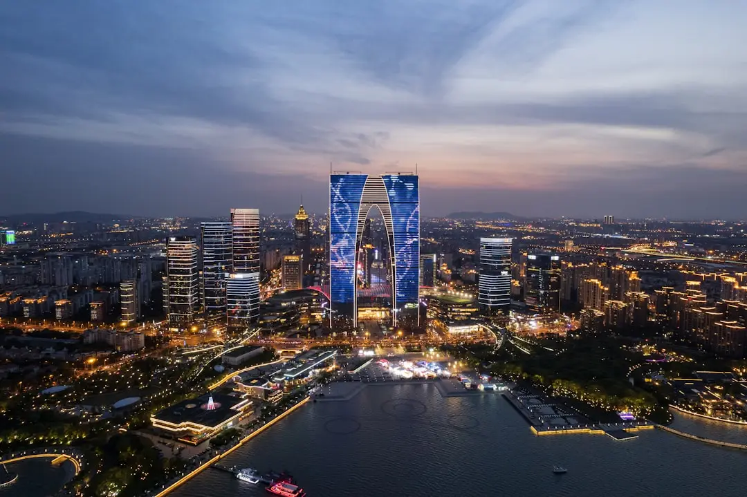 华中地区建筑工程涂料选购指南：性能指标与落地应用解析